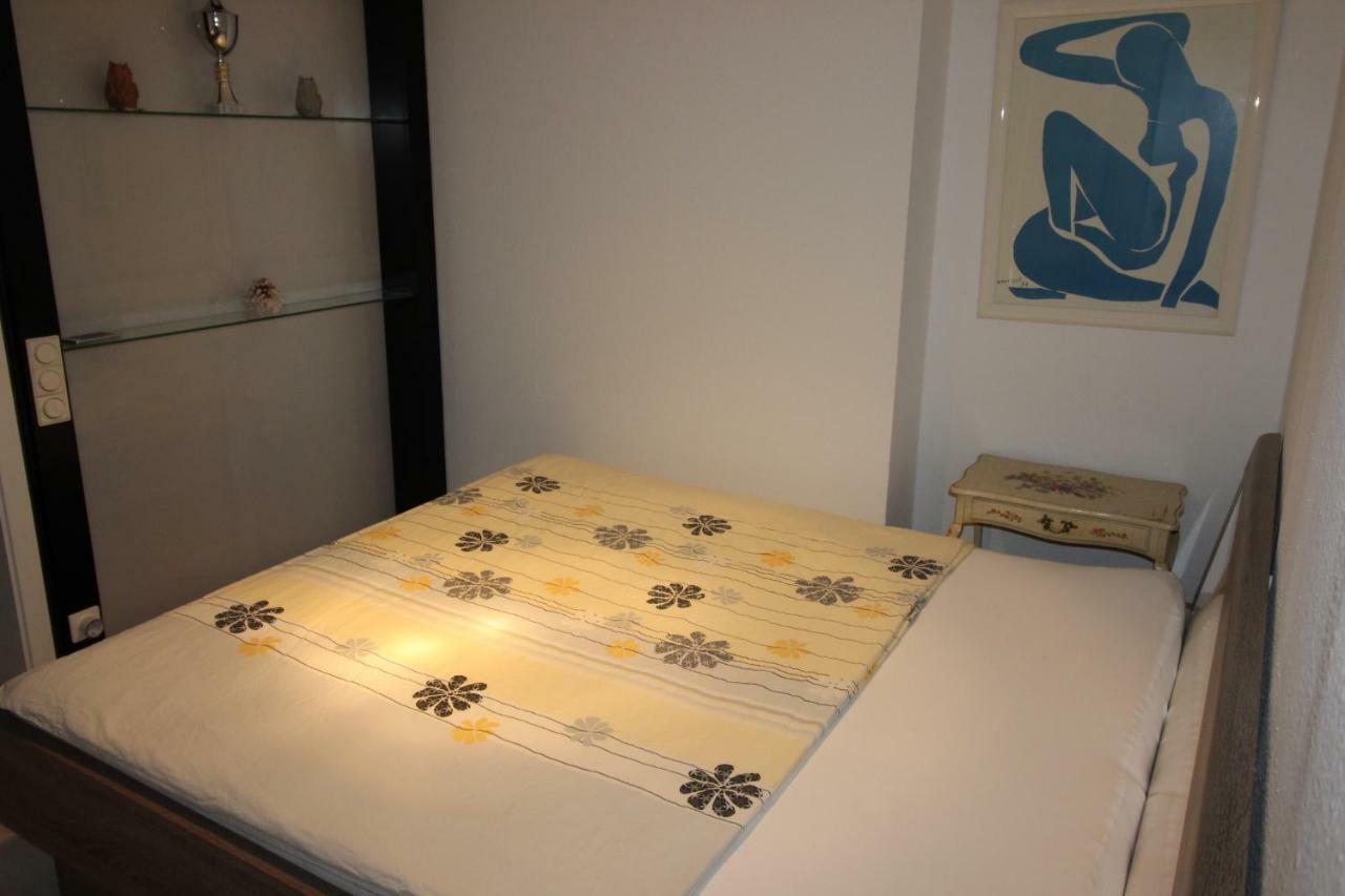 exclusive Wohnung 2 im Herzen der Altstadt in Nähe der Uniklinik Homburg  Exterior foto